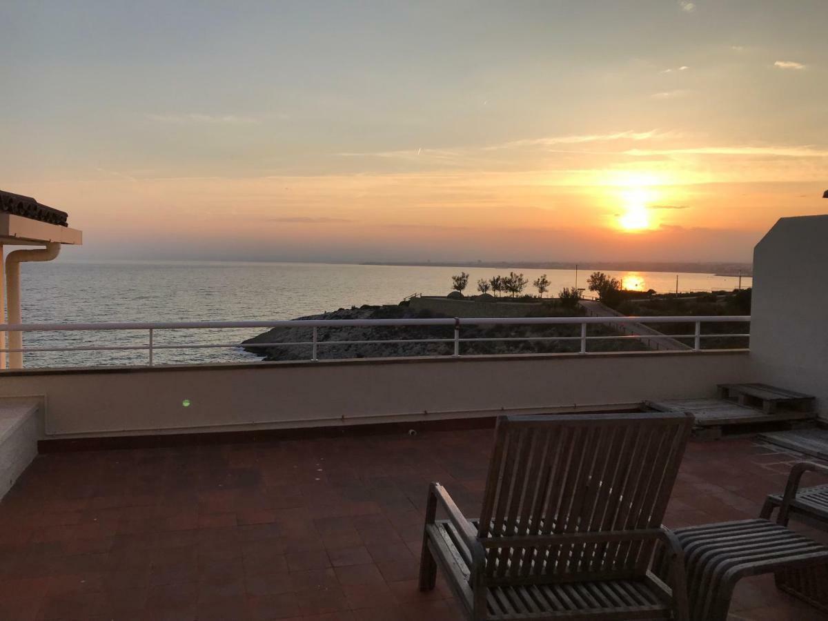 Apartamento Rits Beachfront Salou Bagian luar foto